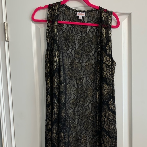 Black and gold lace Joy
